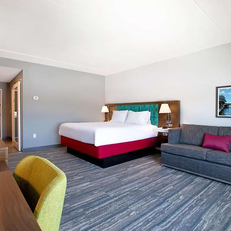 Hampton Inn & Suites Ottawa West, Ontario, Canada المظهر الخارجي الصورة