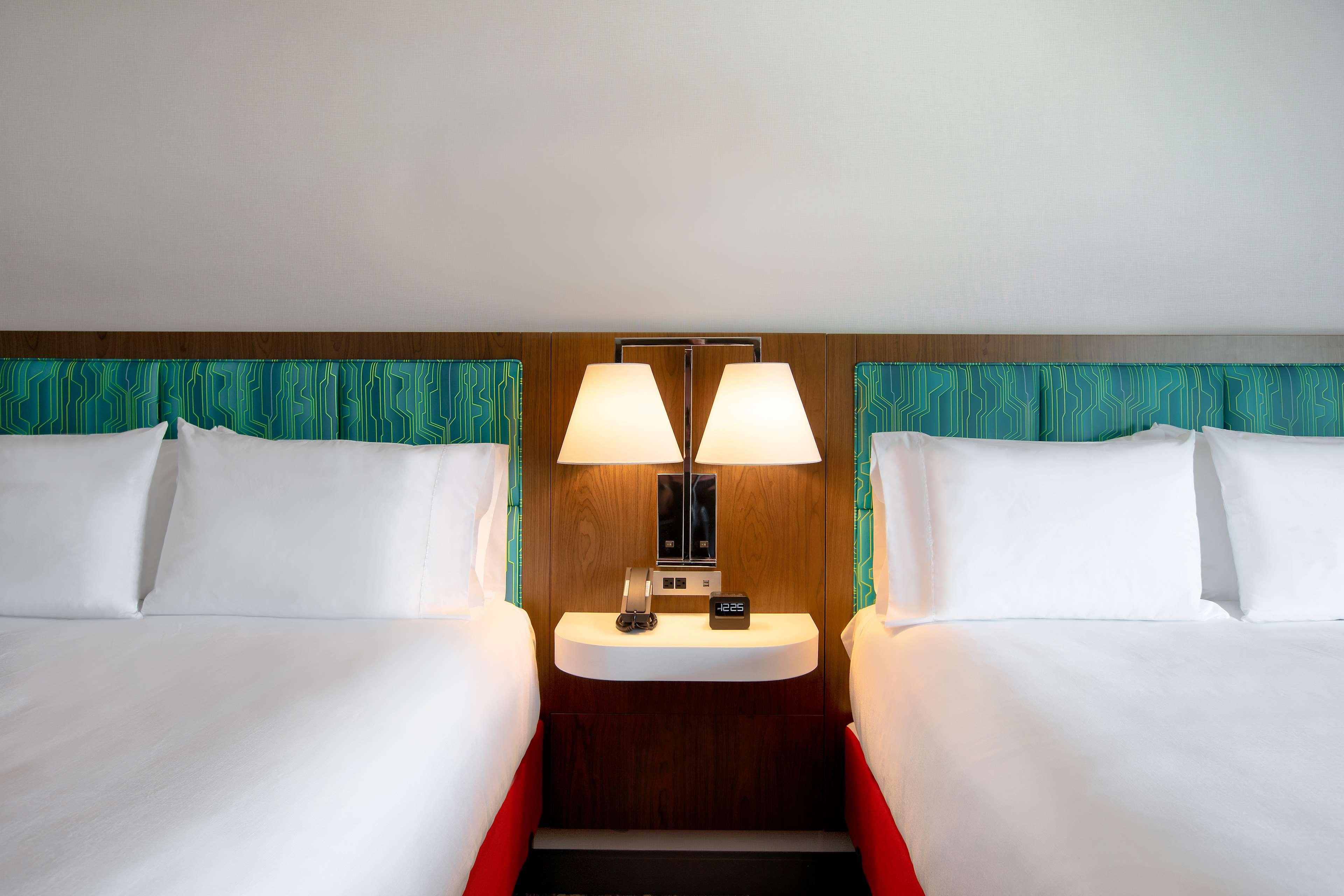Hampton Inn & Suites Ottawa West, Ontario, Canada المظهر الخارجي الصورة