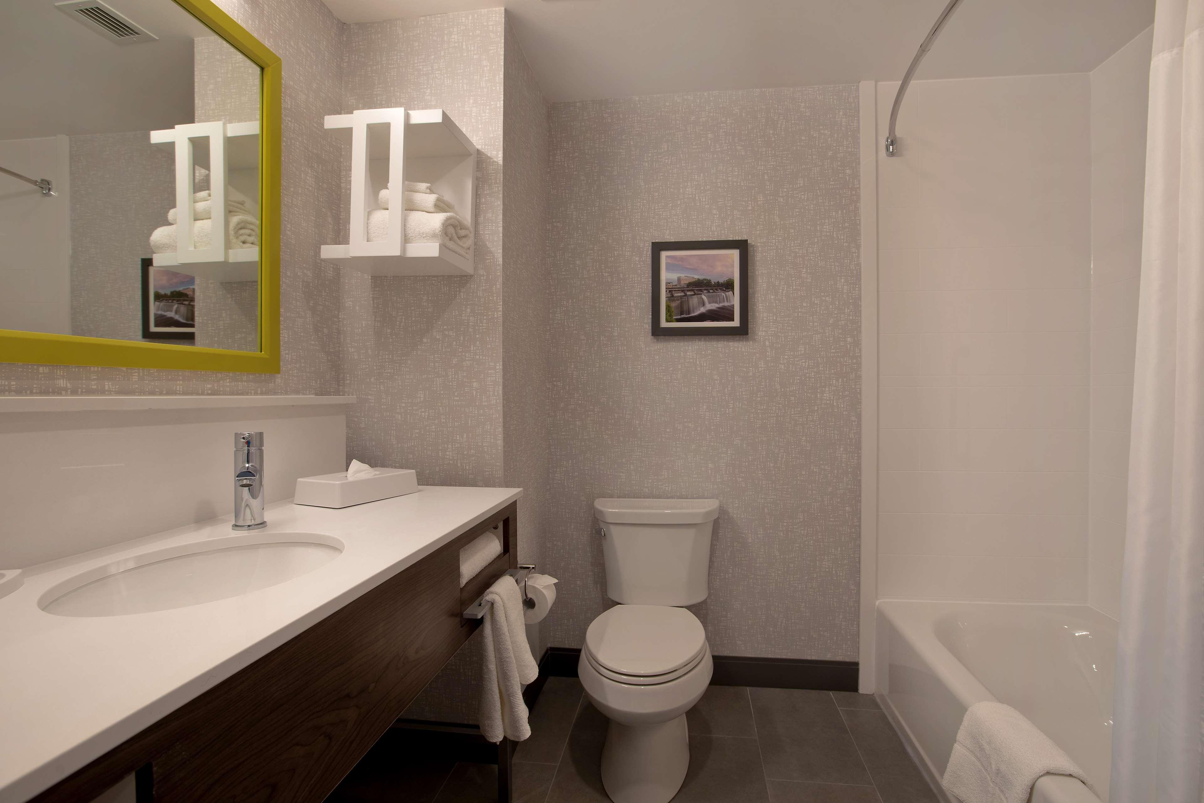 Hampton Inn & Suites Ottawa West, Ontario, Canada المظهر الخارجي الصورة