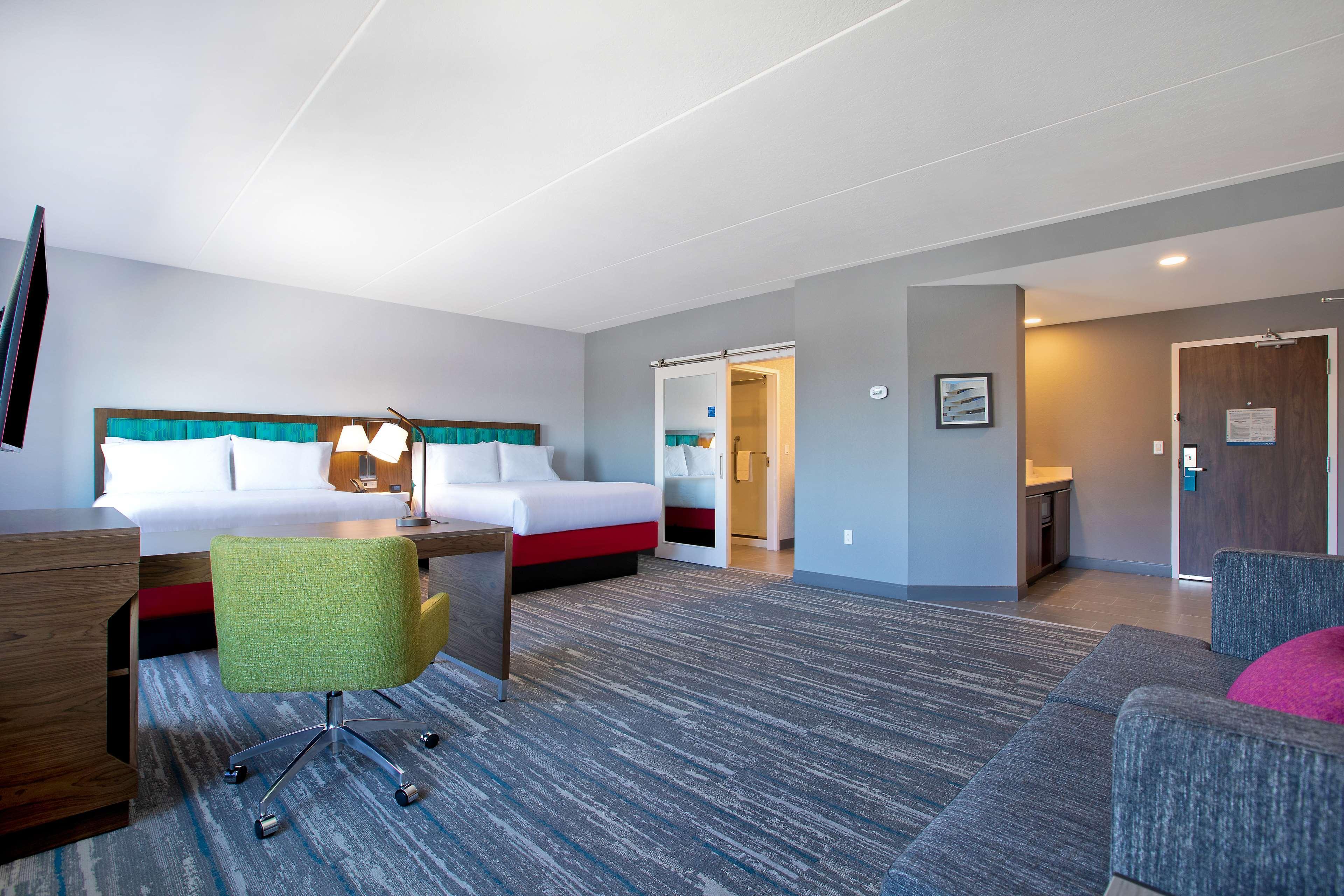 Hampton Inn & Suites Ottawa West, Ontario, Canada المظهر الخارجي الصورة