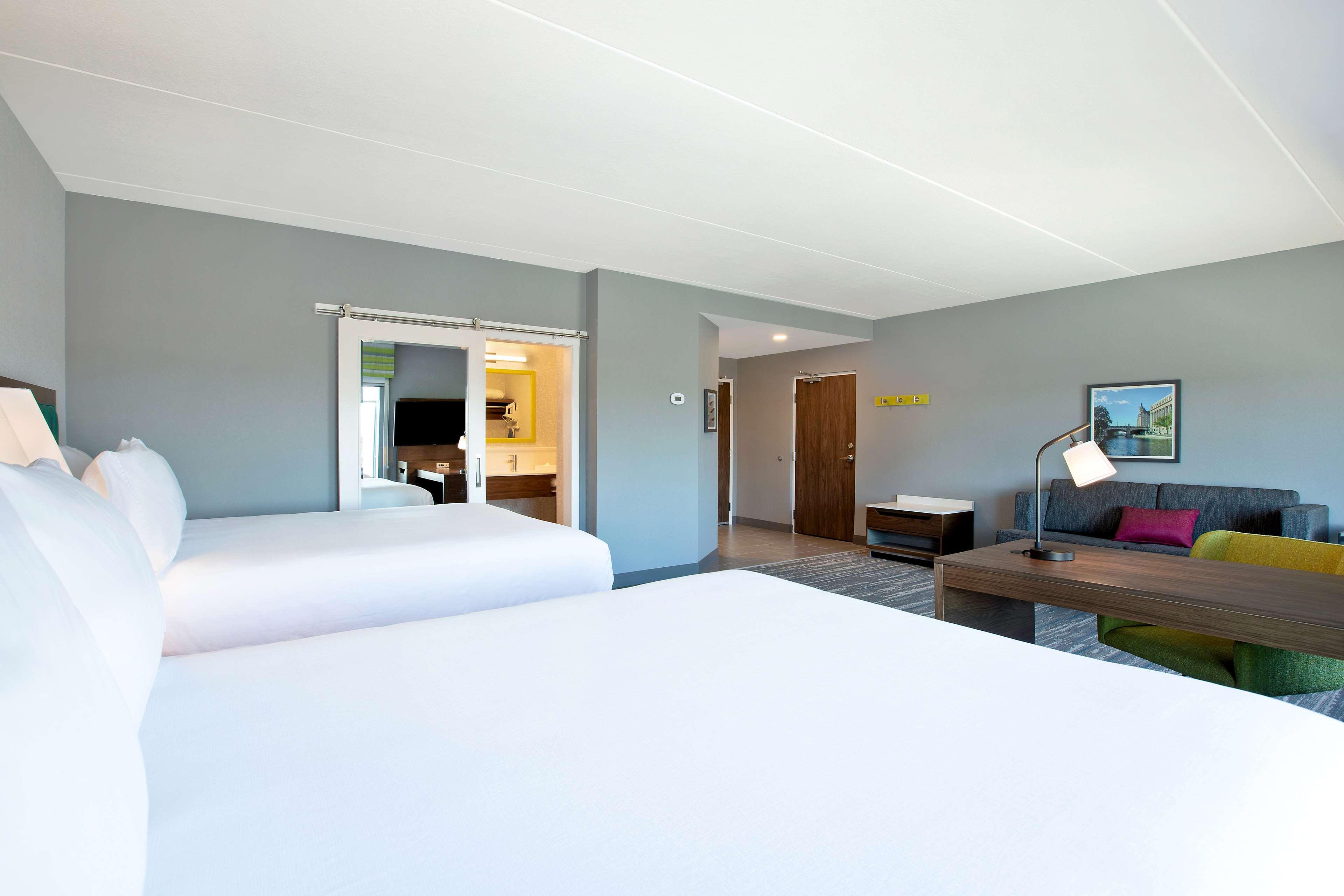 Hampton Inn & Suites Ottawa West, Ontario, Canada المظهر الخارجي الصورة