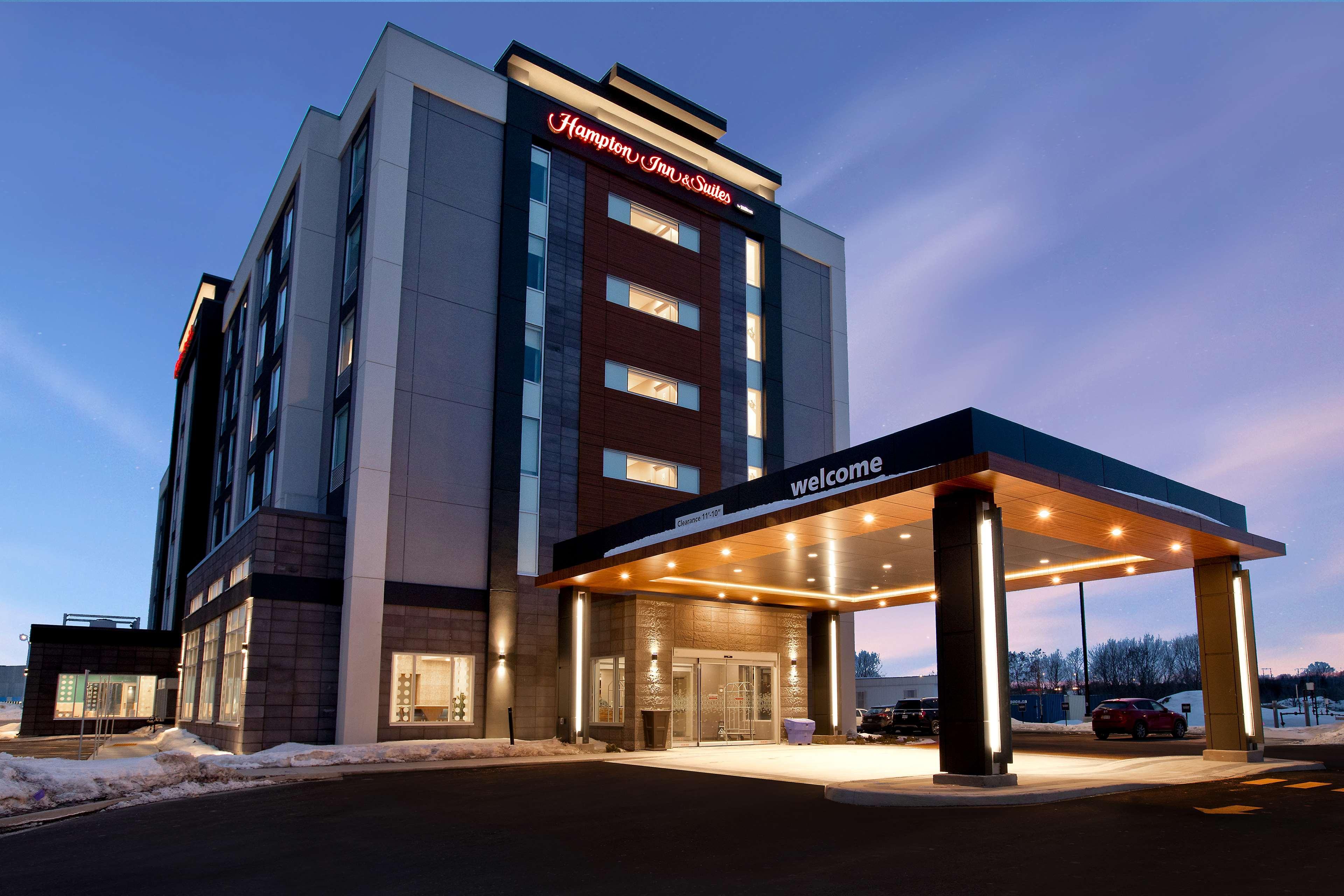 Hampton Inn & Suites Ottawa West, Ontario, Canada المظهر الخارجي الصورة