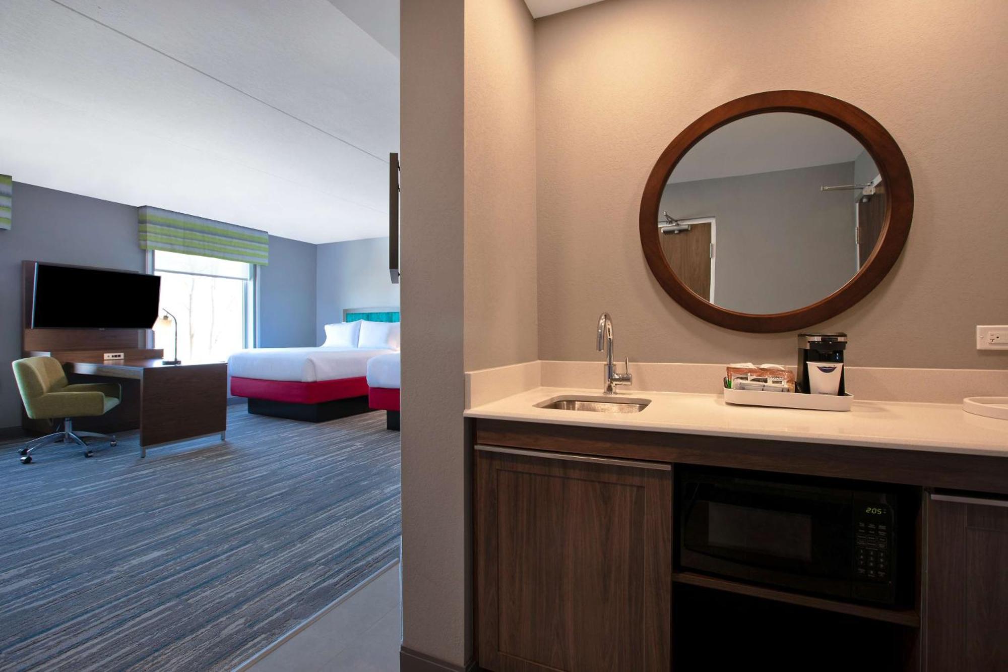 Hampton Inn & Suites Ottawa West, Ontario, Canada المظهر الخارجي الصورة