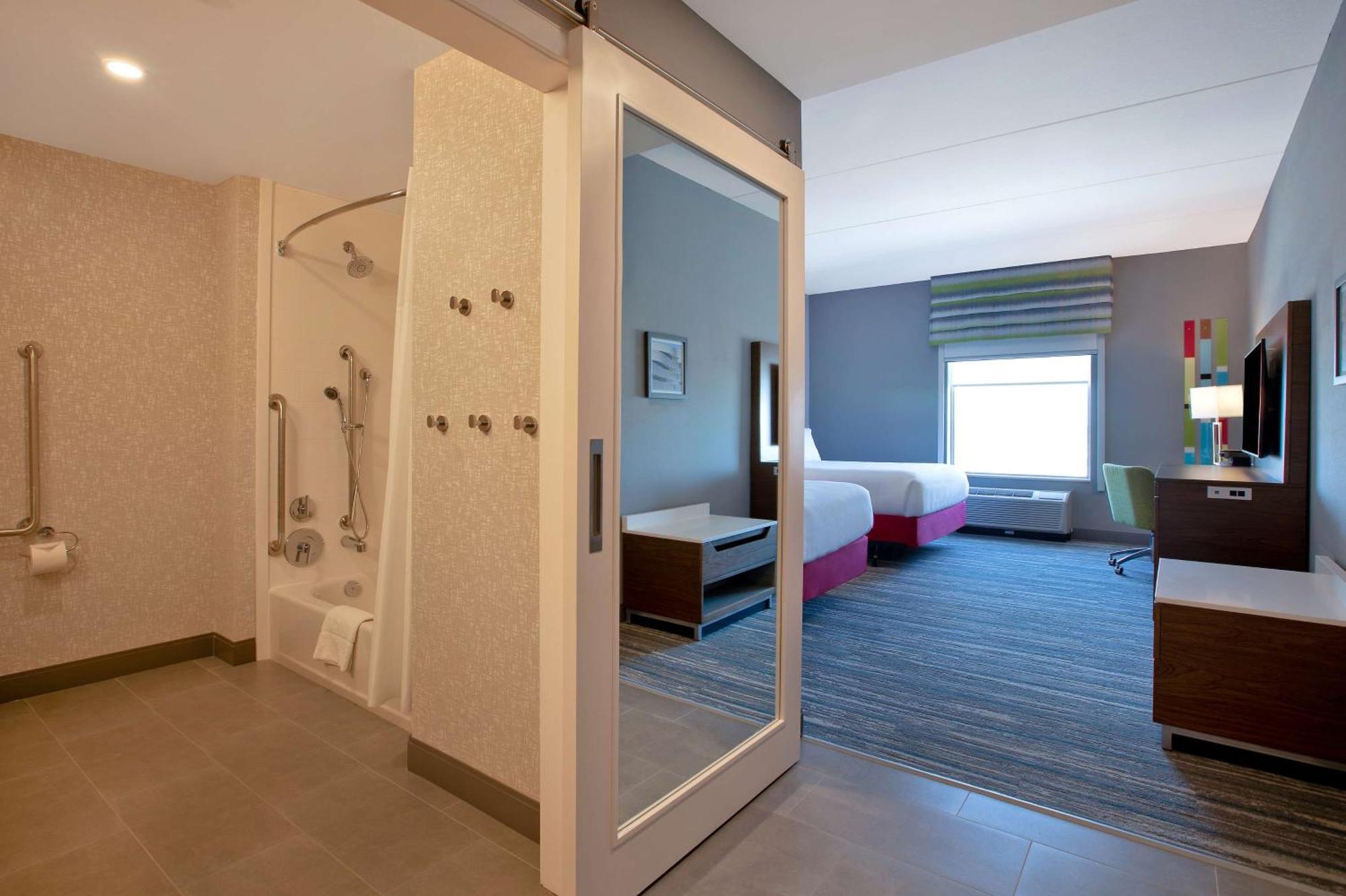 Hampton Inn & Suites Ottawa West, Ontario, Canada المظهر الخارجي الصورة